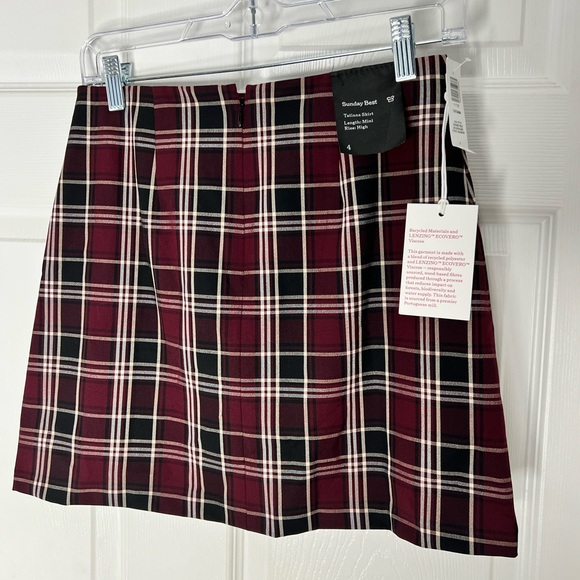 NWT Sunday Best Burgundy Plaid Mini Skirt Sz 4 - Picture 8 of 13